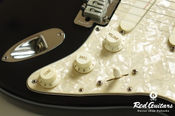 Stratocaster Plus Deluxe - Mystic Black